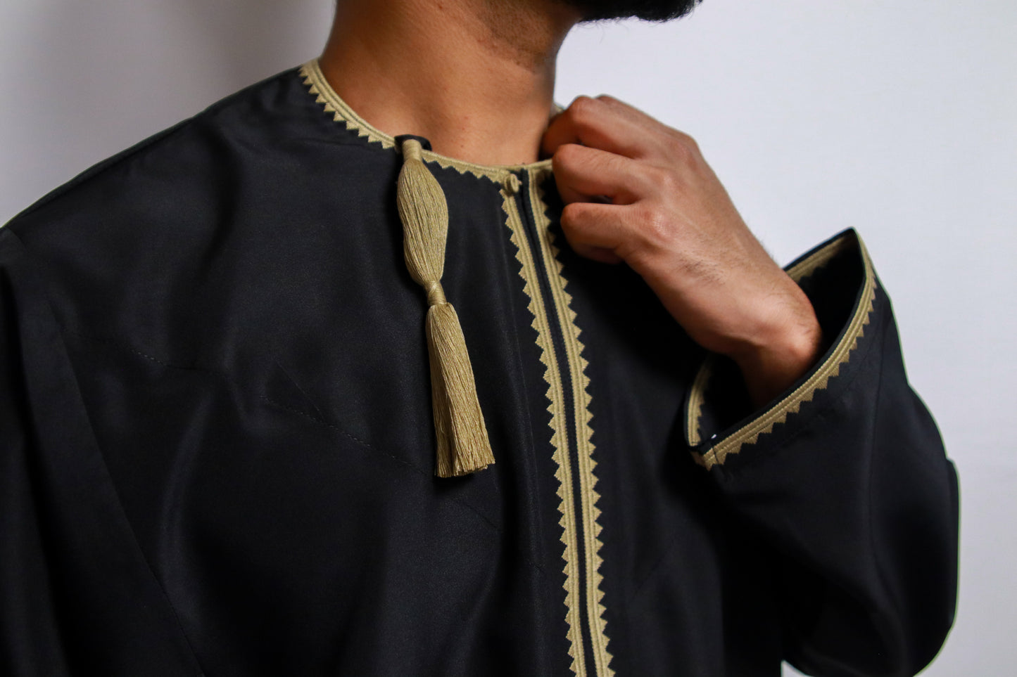 Twilight Black Omani Thobe